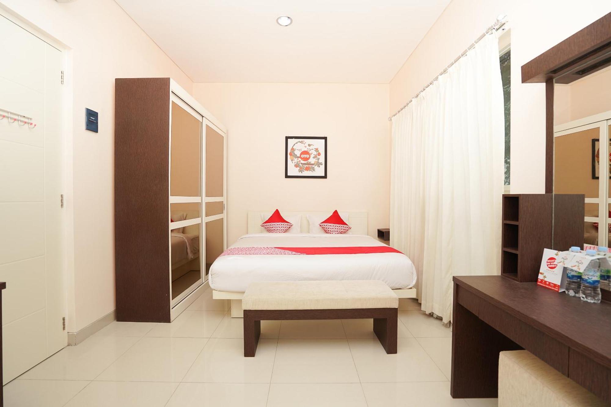 Oyo 782 Menjangan Residence At Citraland 1 Surabaya Eksteriør bilde